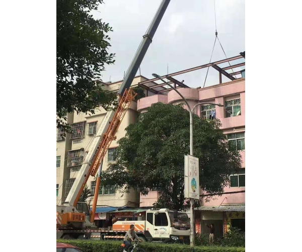 鋼結構雨棚